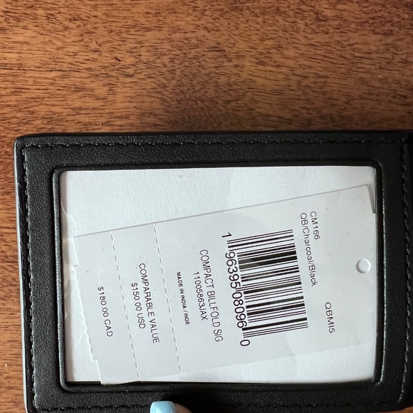 Coach Compact Billfold - Picture 4 of 5